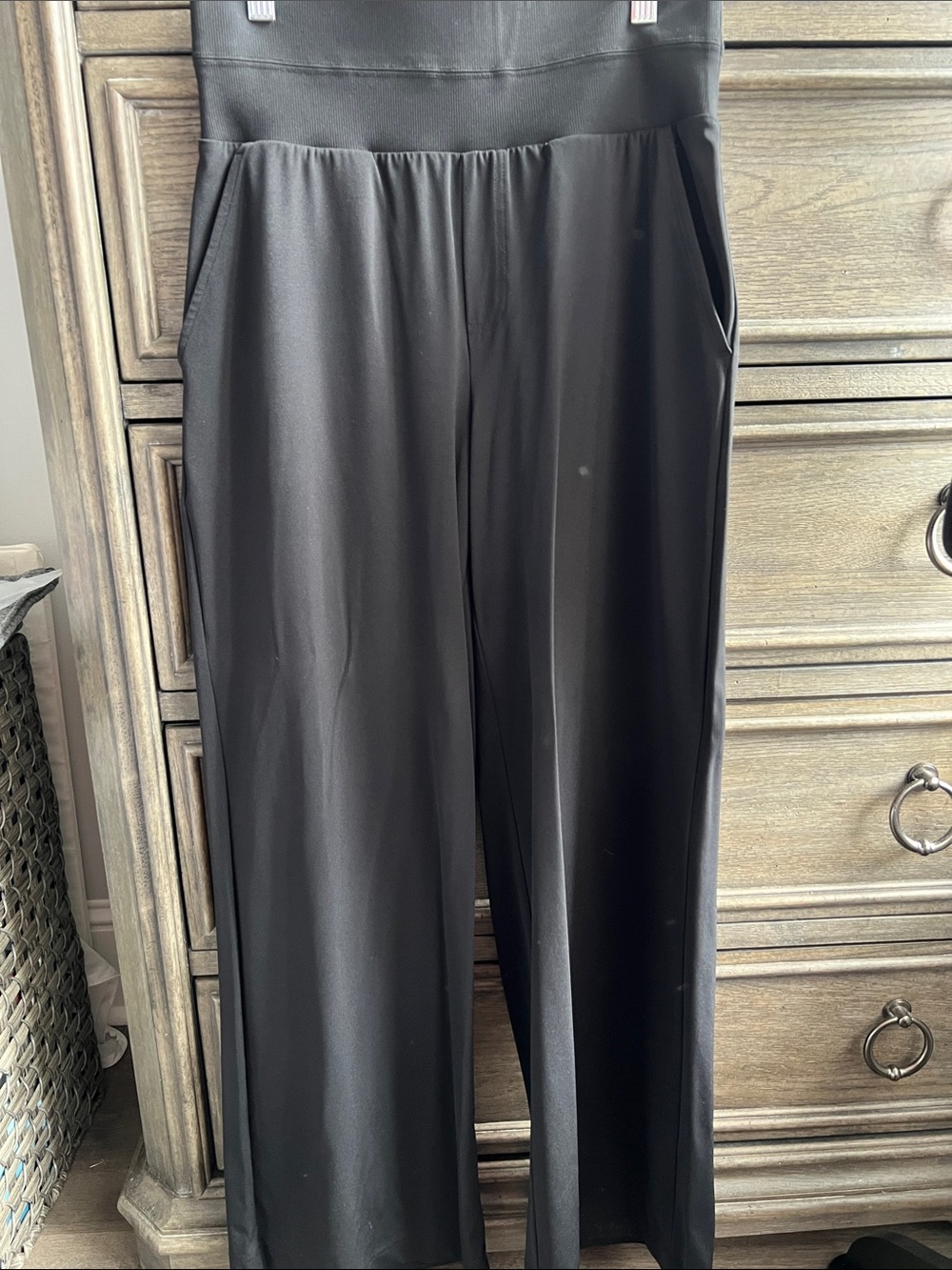 Lou & Grey Signaturesoft Wide Leg Pants